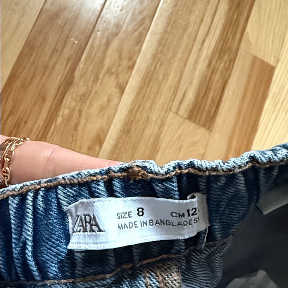 Embroidered Wide-Leg Jeans - Picture 3 of 5